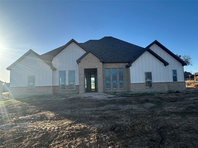 201 Stuart Street, Paradise, TX 76073