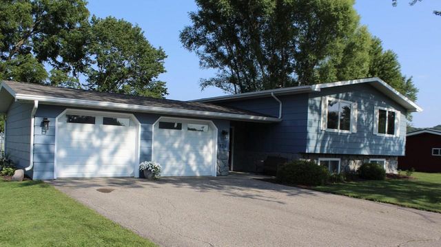 926 Elm Street, Mauston, WI 53948