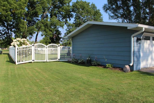 926 Elm Street, Mauston, WI 53948
