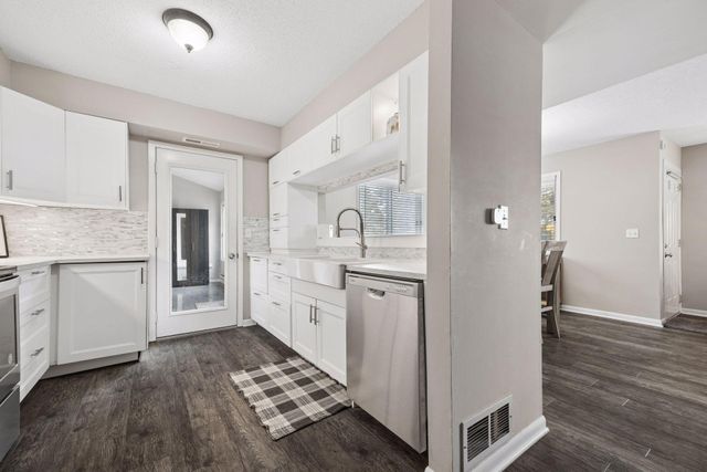 2543 Wimbledon Place, Woodbury, MN 55125