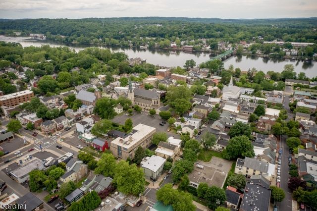 41 Church St, Lambertville City, NJ 08530