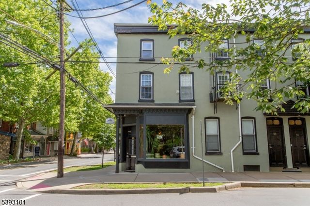 41 Church St, Lambertville City, NJ 08530