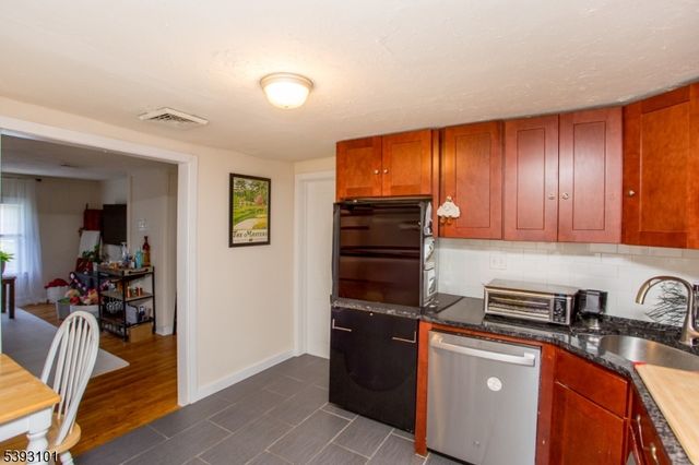 41 Church St, Lambertville City, NJ 08530