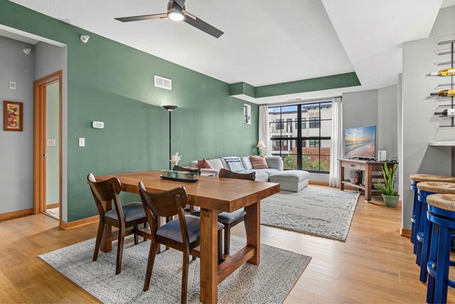 2565 Franklin Avenue 307, Saint Paul, MN 55114