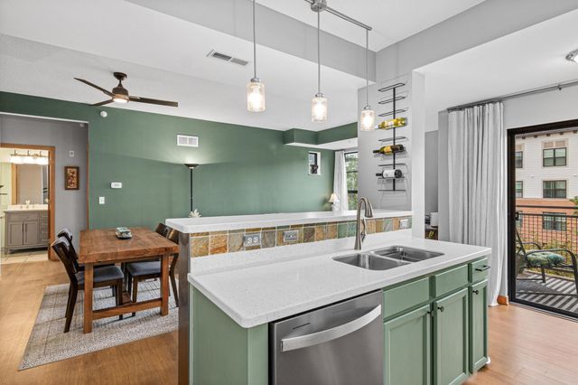 2565 Franklin Avenue 307, Saint Paul, MN 55114