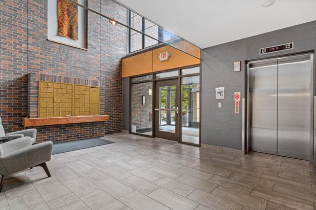 2565 Franklin Avenue 307, Saint Paul, MN 55114
