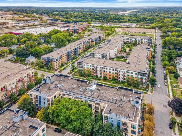 2565 Franklin Avenue 307, Saint Paul, MN 55114