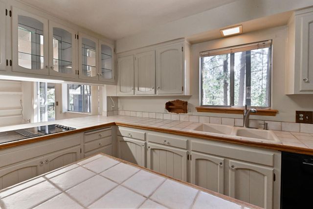 2637 Ruth Ln, Arnold, CA 95223