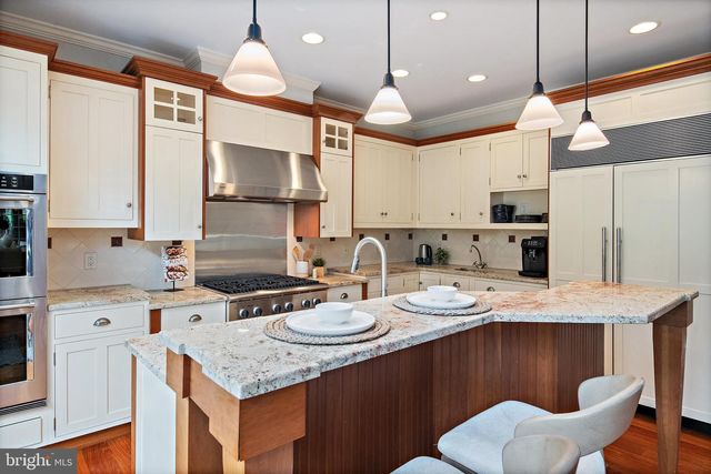 6 CHASE RD, Annapolis, MD 21409