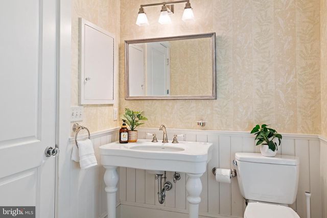 6 CHASE RD, Annapolis, MD 21409