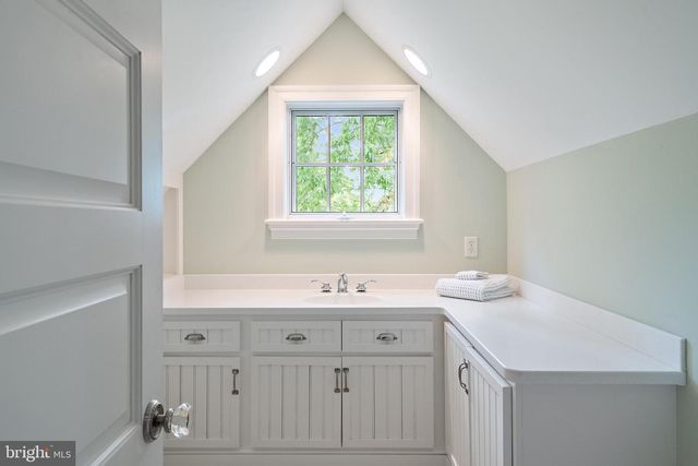 6 CHASE RD, Annapolis, MD 21409