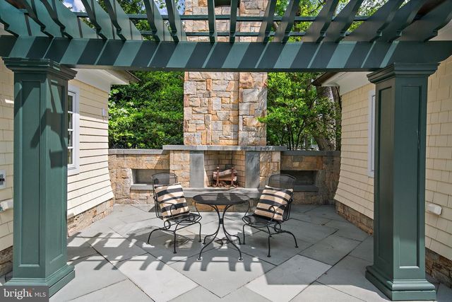 6 CHASE RD, Annapolis, MD 21409