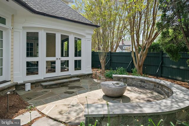 6 CHASE RD, Annapolis, MD 21409