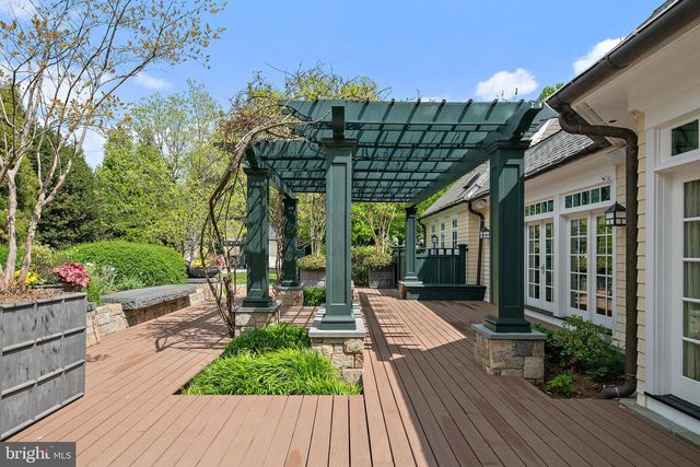 6 CHASE RD, Annapolis, MD 21409