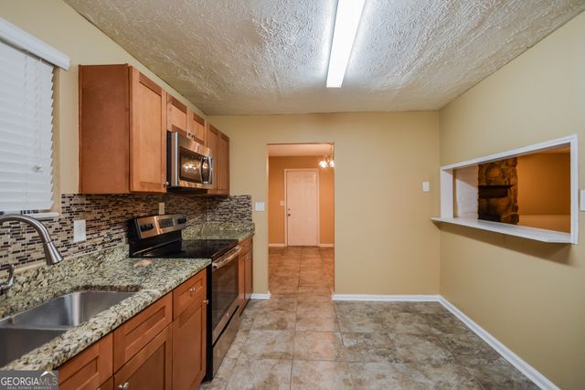 1912 Singer Way, Lithonia, GA 30058