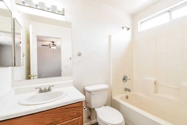 8706 E Capri Avenue, Mesa, AZ 85208