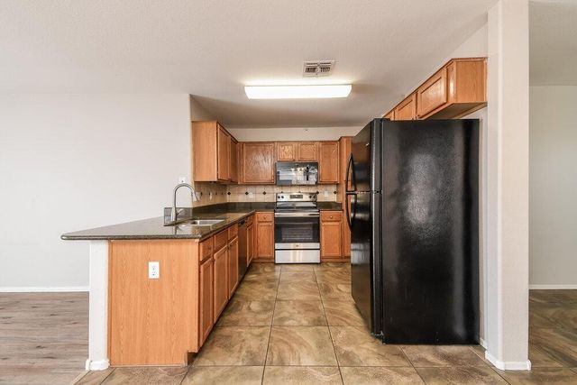 8706 E Capri Avenue, Mesa, AZ 85208