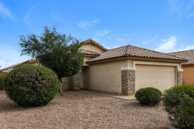 8706 E Capri Avenue, Mesa, AZ 85208