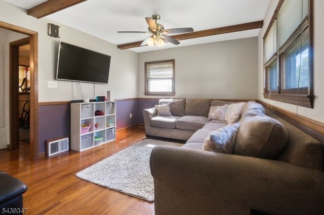 150 Barbara Dr, North Plainfield Boro, NJ 07062