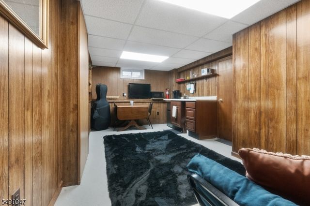 150 Barbara Dr, North Plainfield Boro, NJ 07062