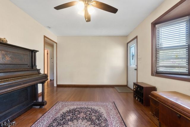150 Barbara Dr, North Plainfield Boro, NJ 07062