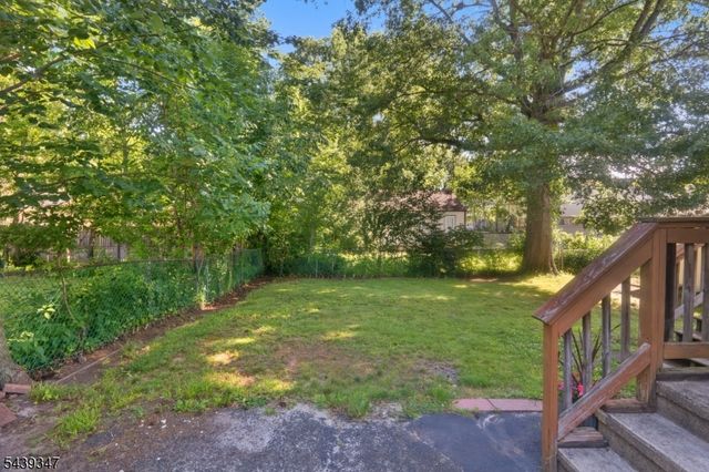 150 Barbara Dr, North Plainfield Boro, NJ 07062