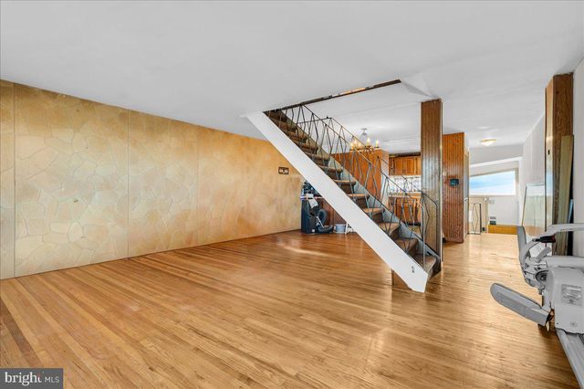 55 OAKMONT DR, New Castle, DE 19720