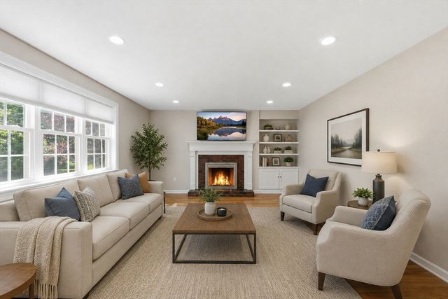 16 Hamilton Ave, Milford, MA 01757