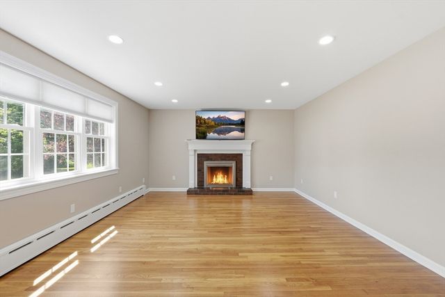 16 Hamilton Ave, Milford, MA 01757
