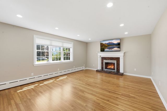 16 Hamilton Ave, Milford, MA 01757