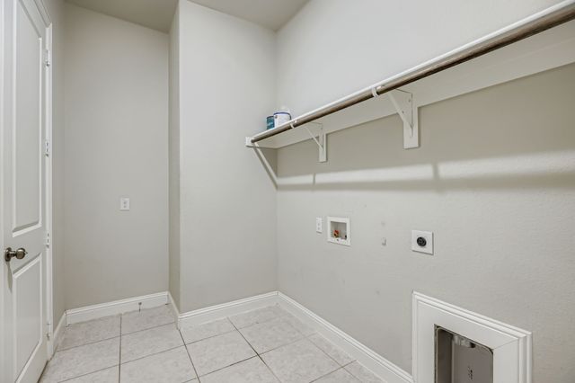 932 Hunters Creek Drive, Rockwall, TX 75087