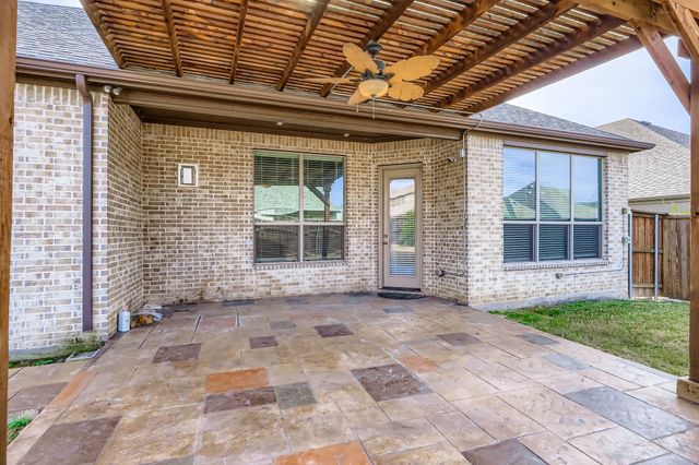 932 Hunters Creek Drive, Rockwall, TX 75087