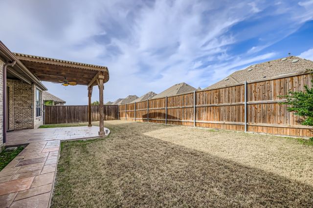932 Hunters Creek Drive, Rockwall, TX 75087