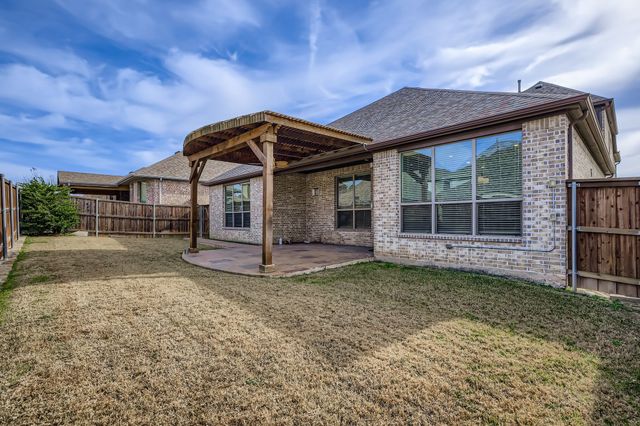932 Hunters Creek Drive, Rockwall, TX 75087
