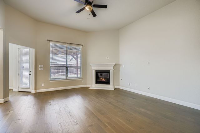 932 Hunters Creek Drive, Rockwall, TX 75087