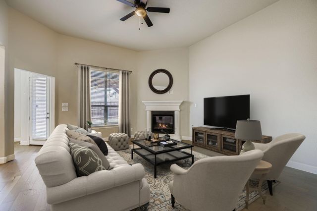 932 Hunters Creek Drive, Rockwall, TX 75087