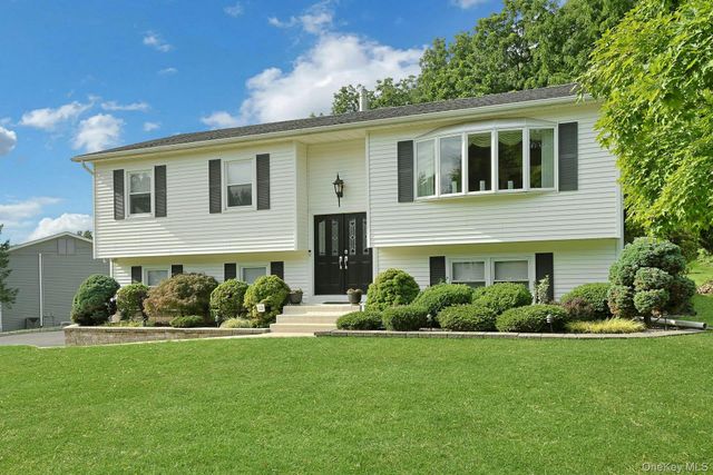 12 Pine Drive, Stony Point, NY 10980