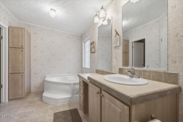 1405 River Road, New Market, TN 37820