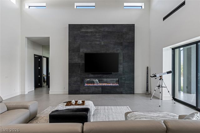 4367 North Fort Apache Road, Las Vegas, NV 89129