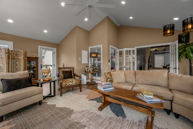 1370 Estates Hill Circle, Lexington, KY 40511