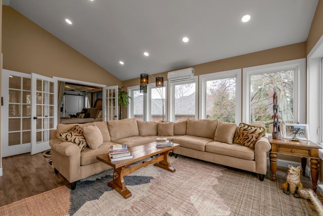 1370 Estates Hill Circle, Lexington, KY 40511