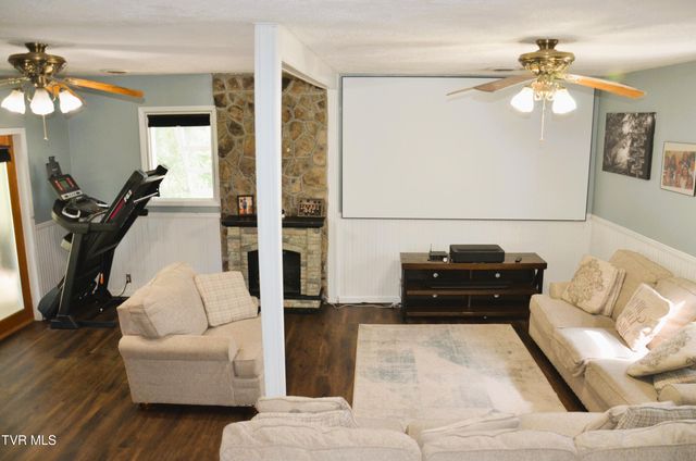 6081 Pole Bridge Road, Wise, VA 24293