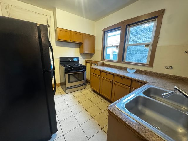 8519 S Paulina Street 2, Chicago, IL 60620