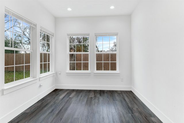 4811 Huey Street, Dallas, TX 75210