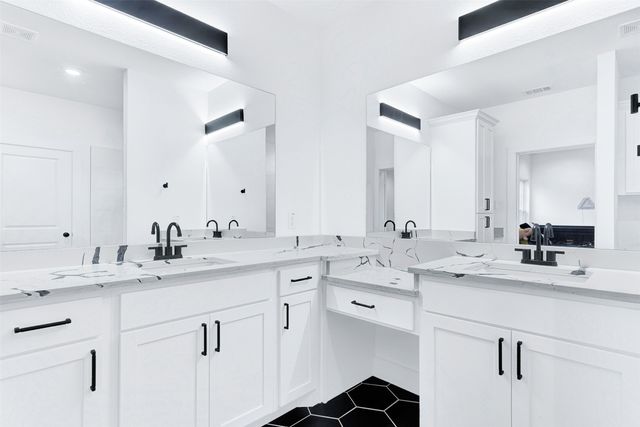 4811 Huey Street, Dallas, TX 75210