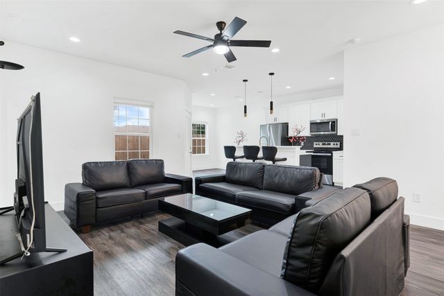 4811 Huey Street, Dallas, TX 75210