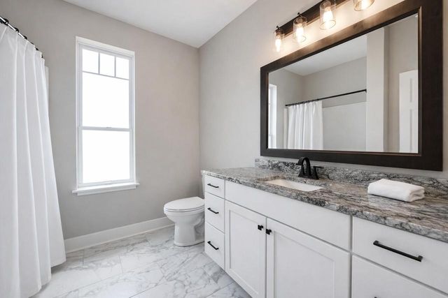 W389N7112 Pennsylvania STREET, Oconomowoc, WI 53066