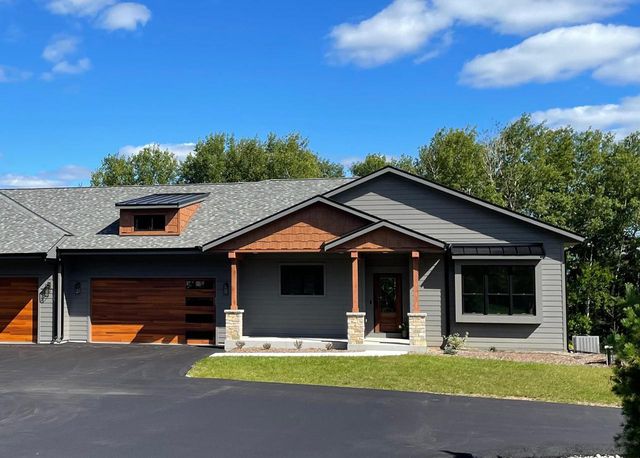 W389N7112 Pennsylvania STREET, Oconomowoc, WI 53066