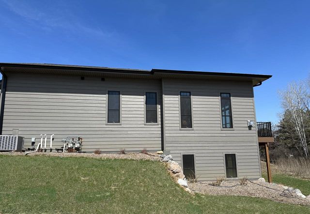 W389N7112 Pennsylvania STREET, Oconomowoc, WI 53066