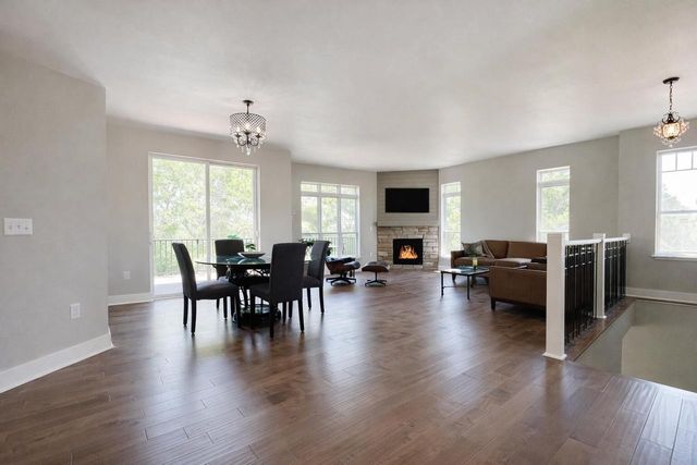 W389N7112 Pennsylvania STREET, Oconomowoc, WI 53066